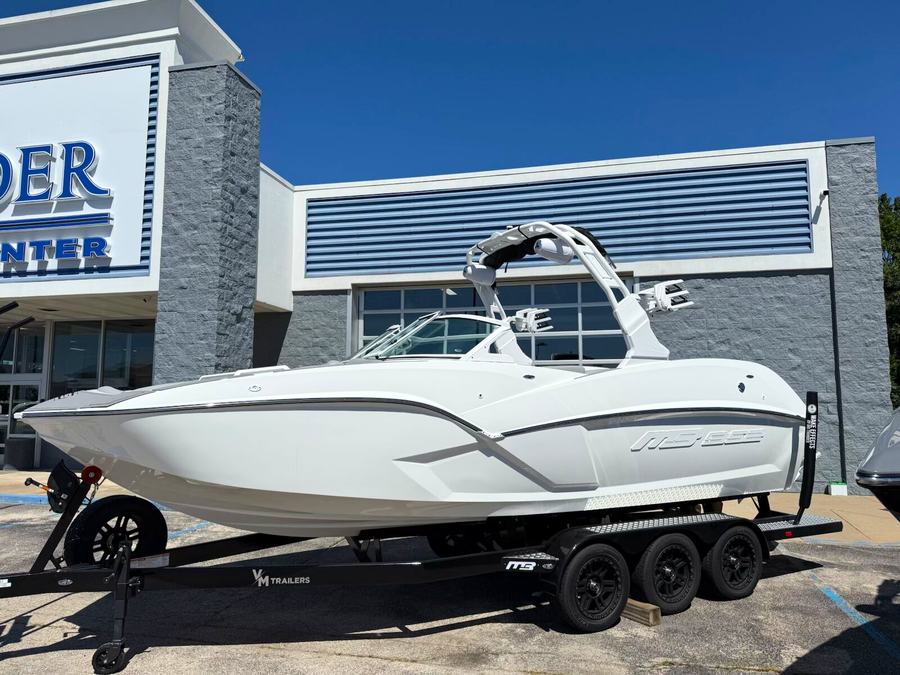2025 MB SPORTS on display at the Big Thunder Marine Fall Boat Show